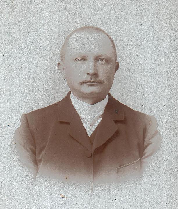JC_la_Grand_().jpg